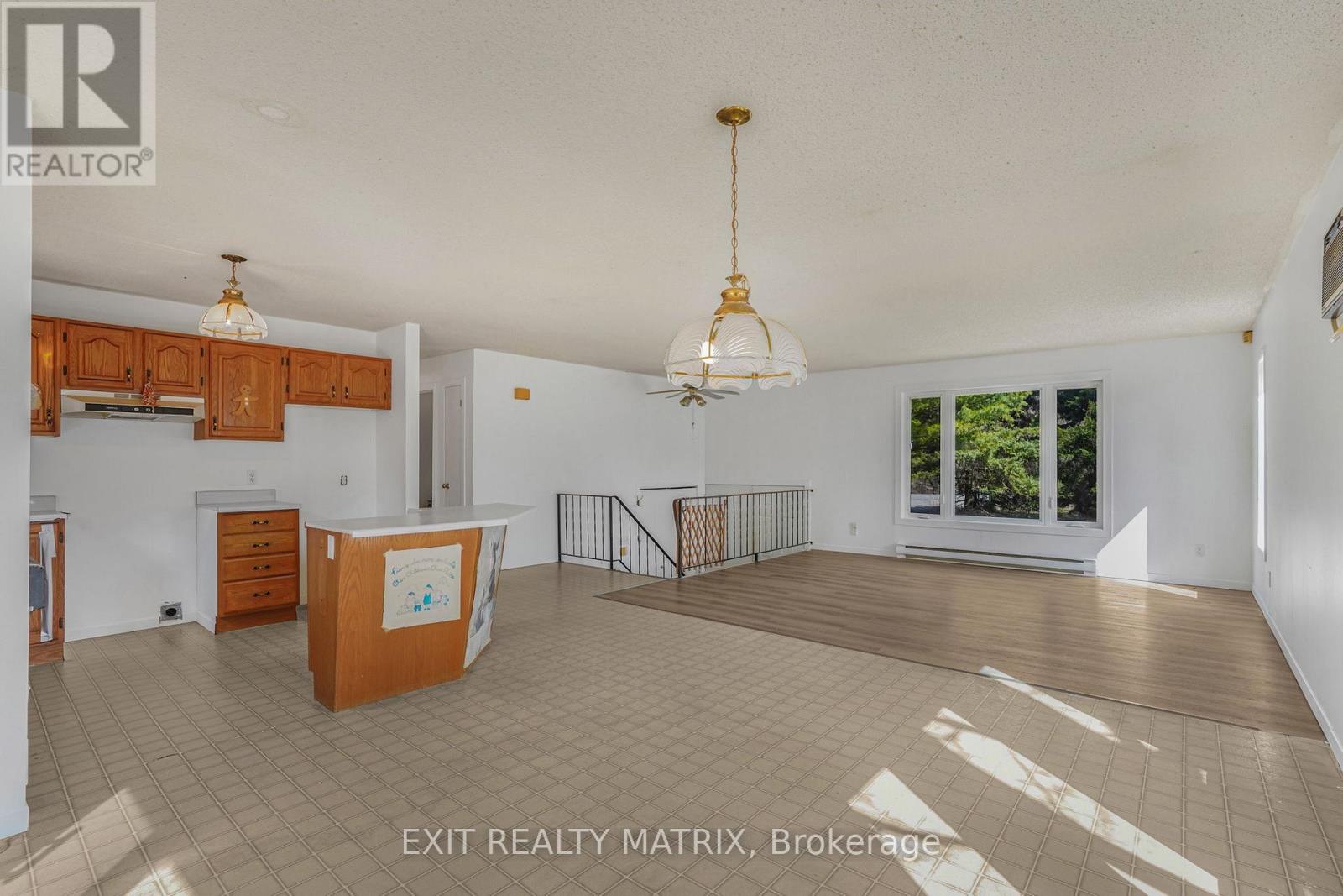 1630 GOURLEY ROAD - 22