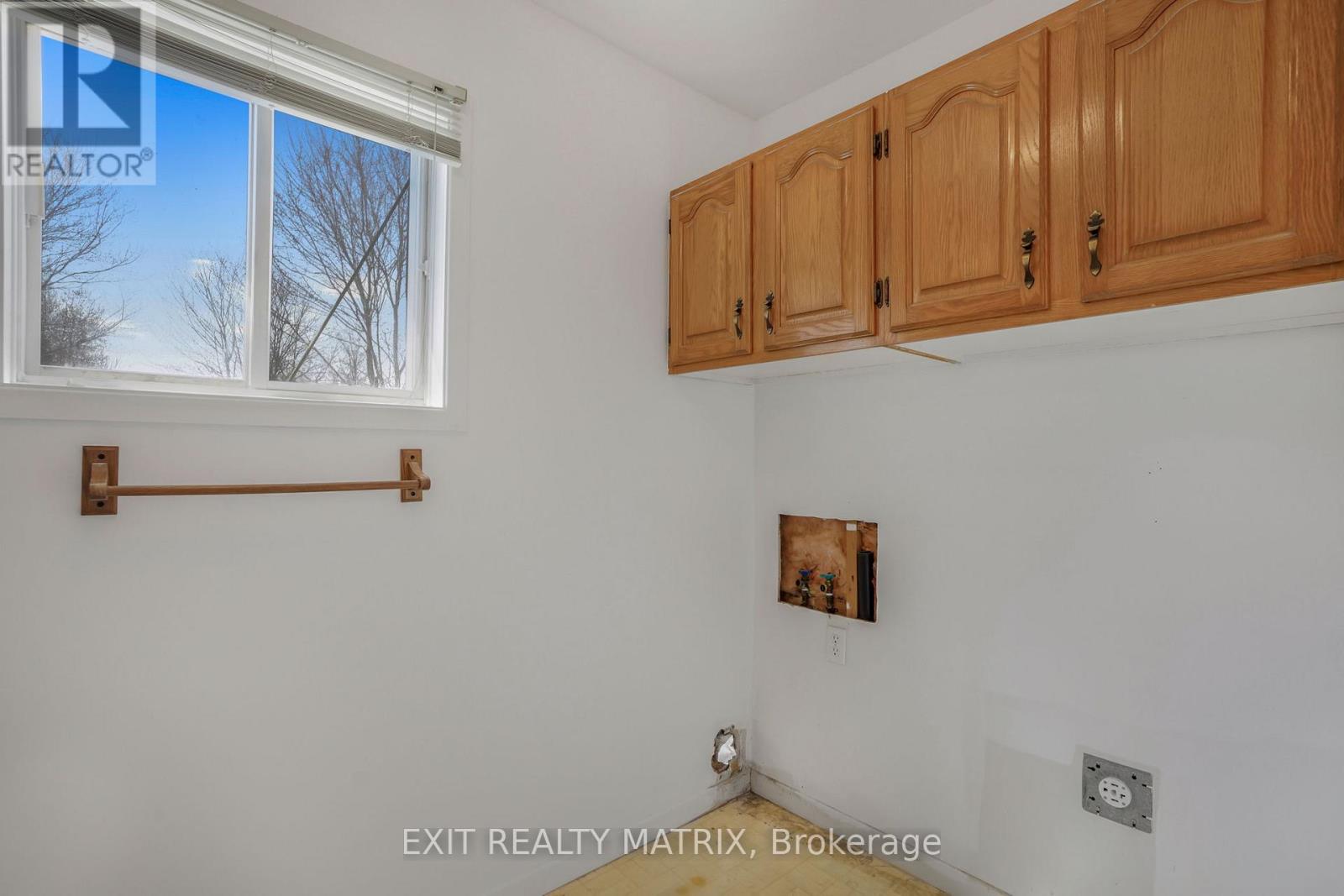 1630 GOURLEY ROAD - 32