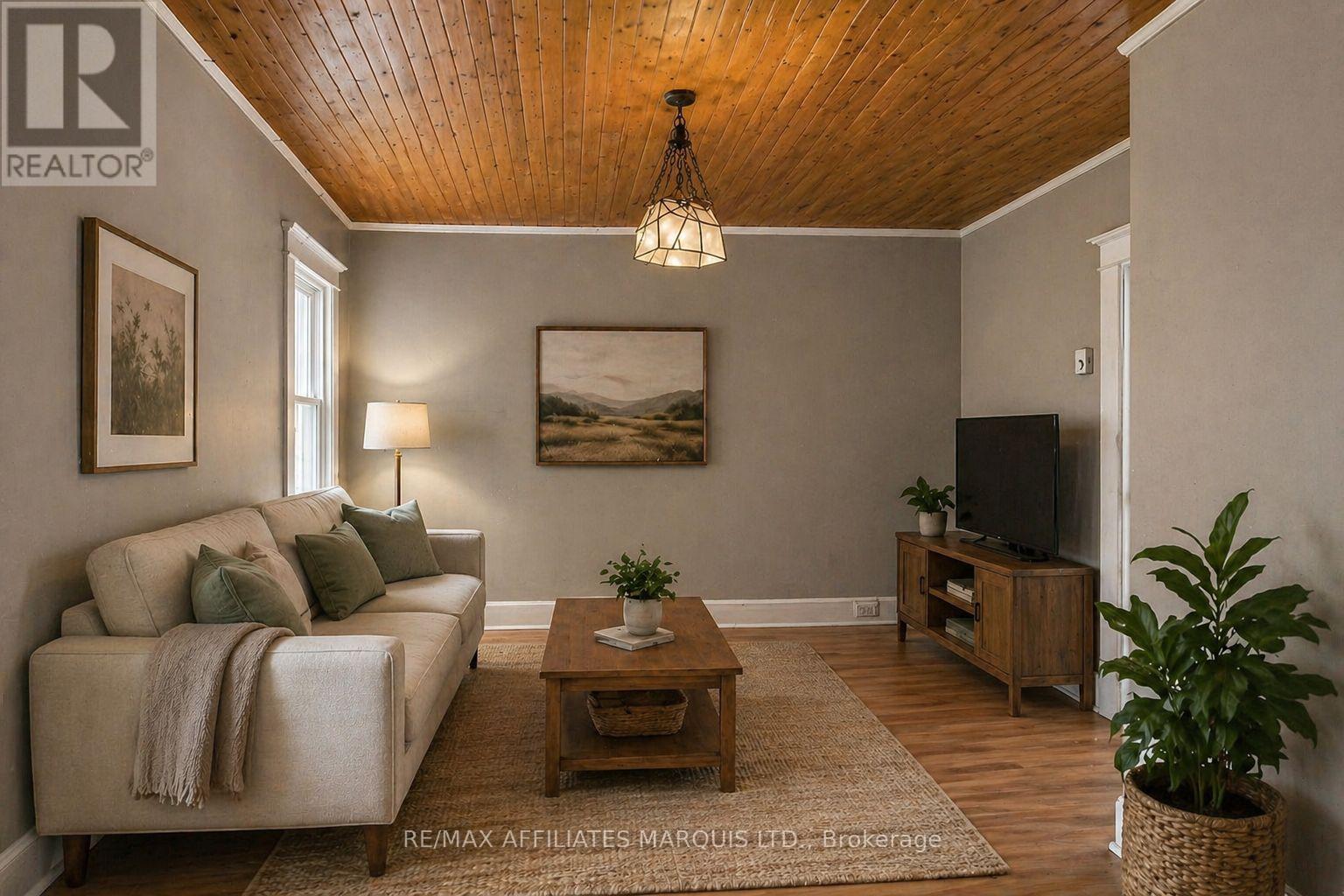 Upstairs apartment virtually staged