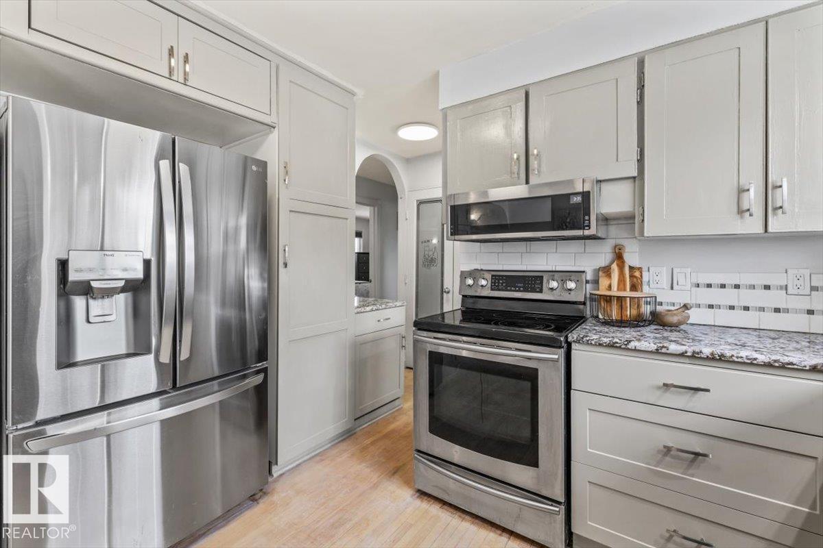 9304 128A AV NW - 12