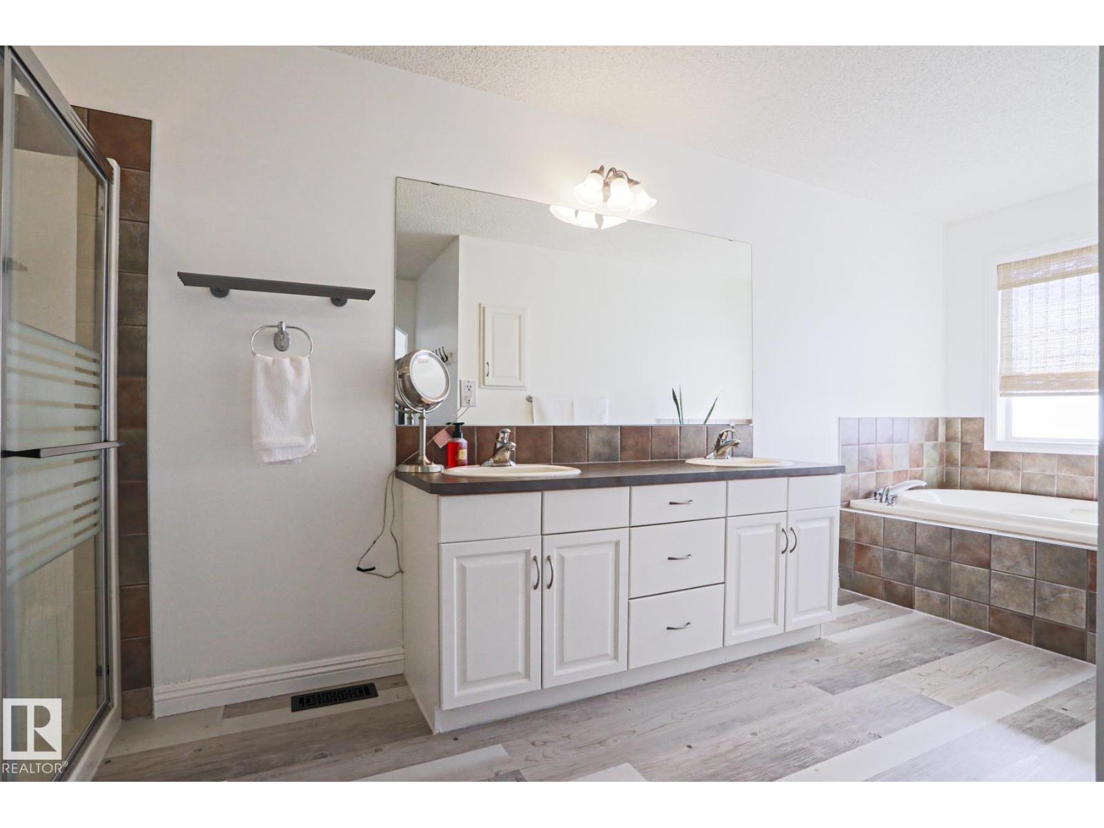 28 ENCINO CL, St. Albert