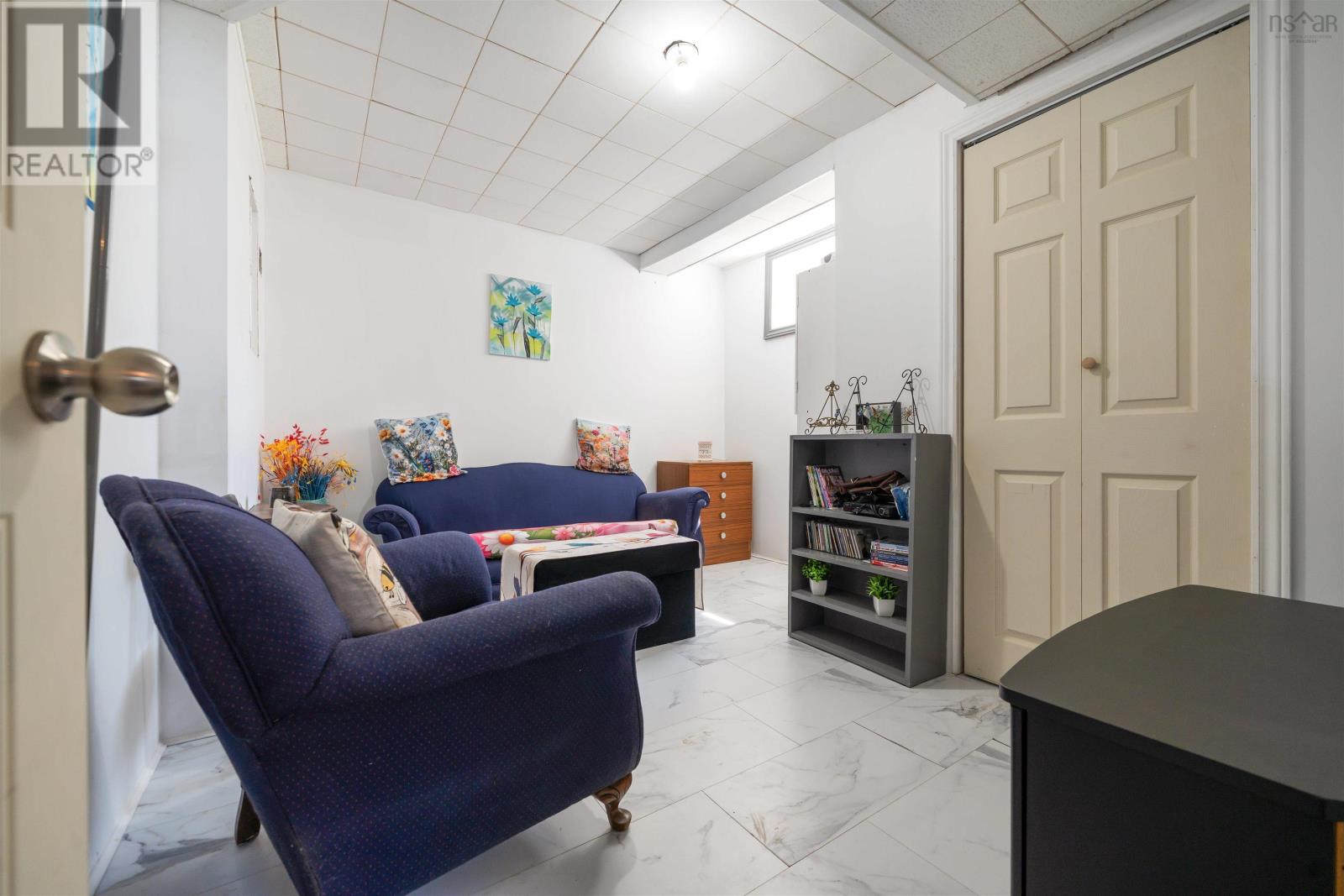 Property 26 of 40 of 1927 Drummond Road