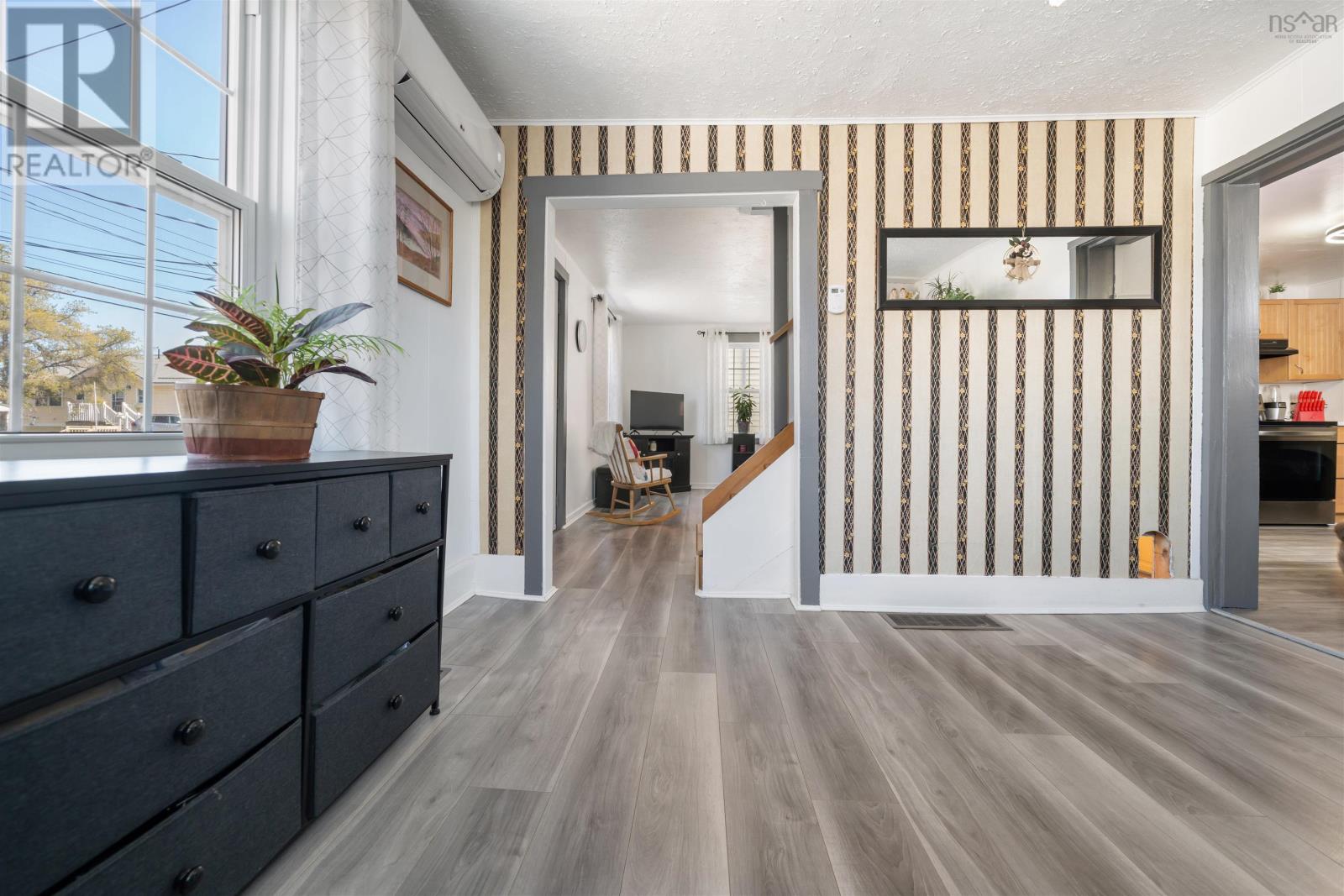 Property 13 of 40 of 1927 Drummond Road