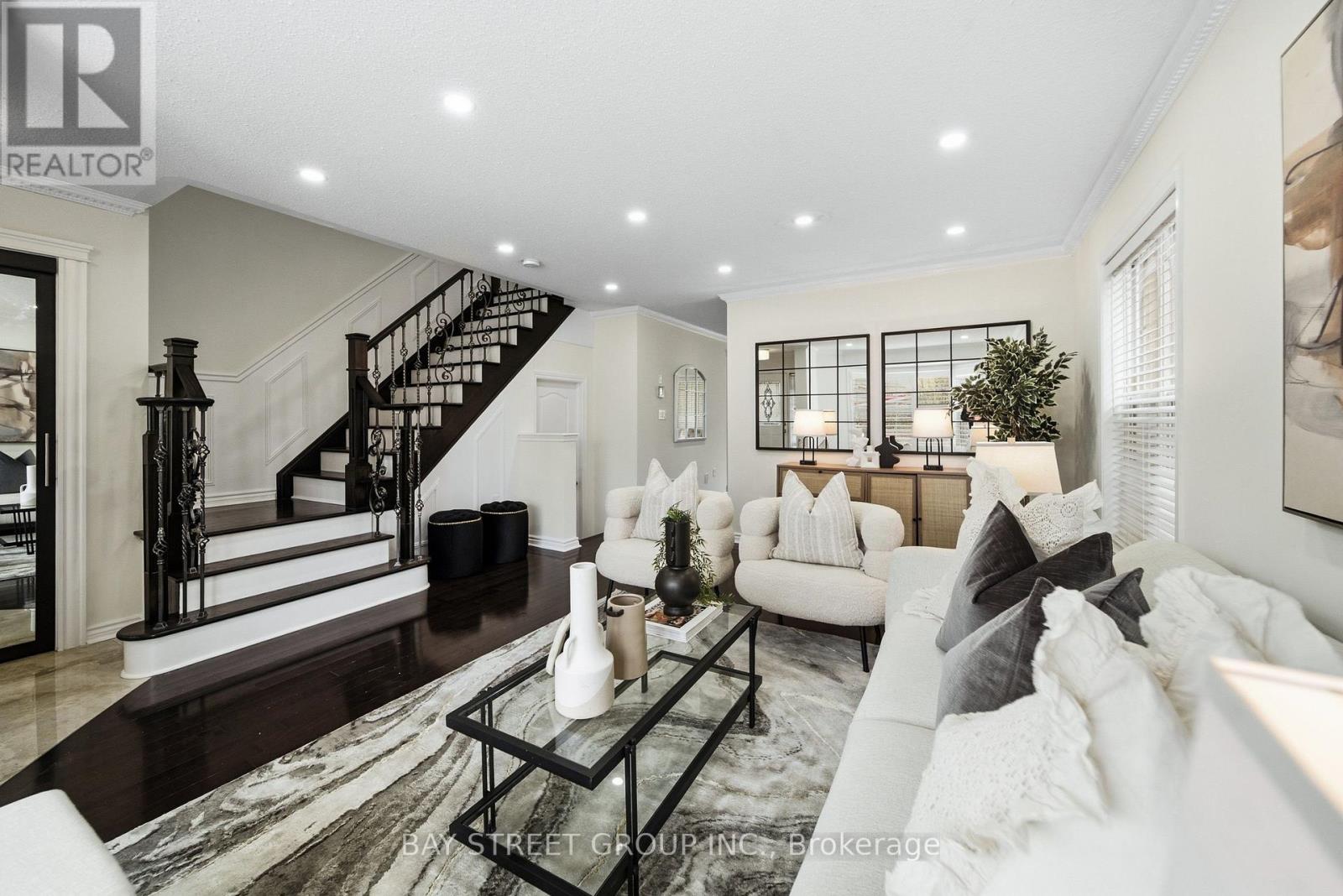 4 DECKER HOLLOW CIRCLE - 7