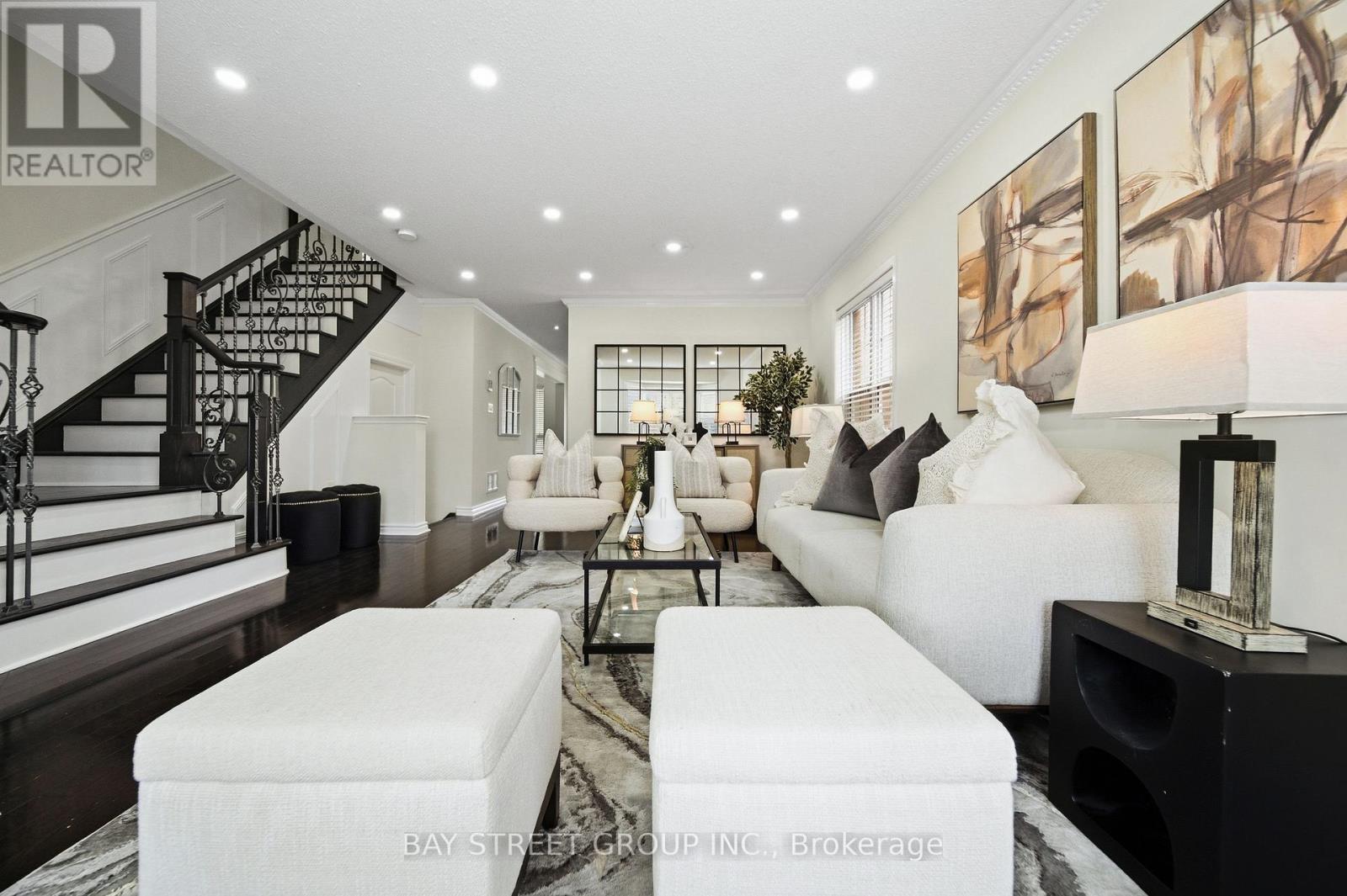 4 DECKER HOLLOW CIRCLE - 8