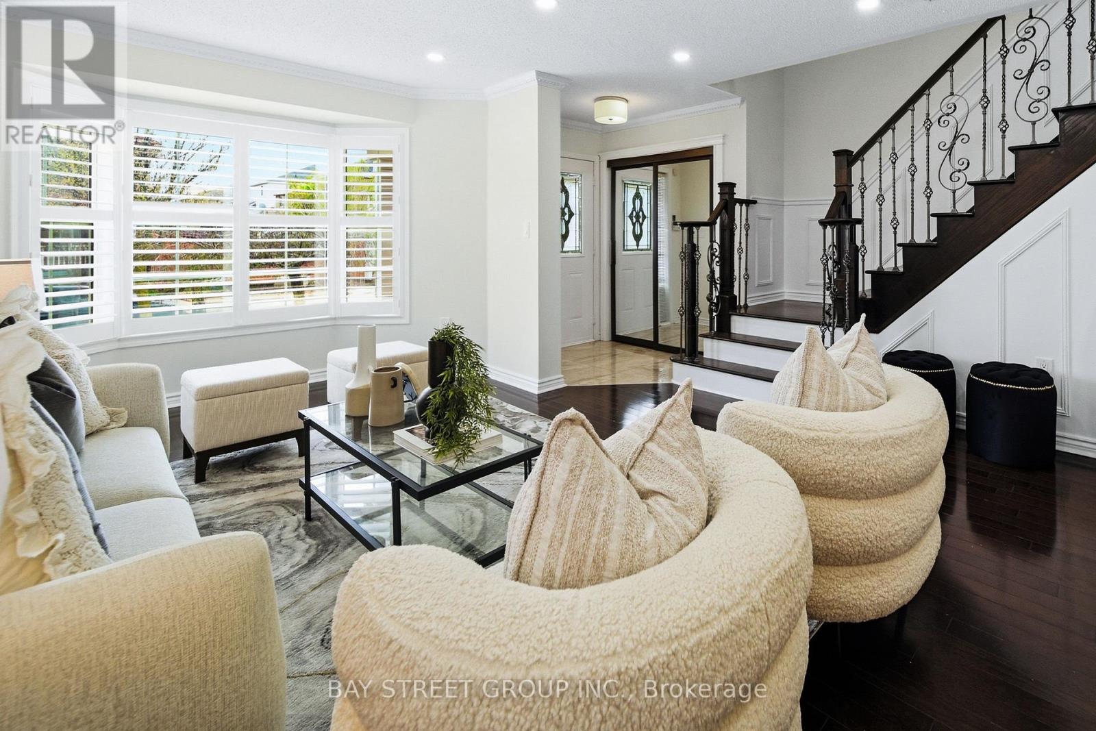 4 DECKER HOLLOW CIRCLE - 9