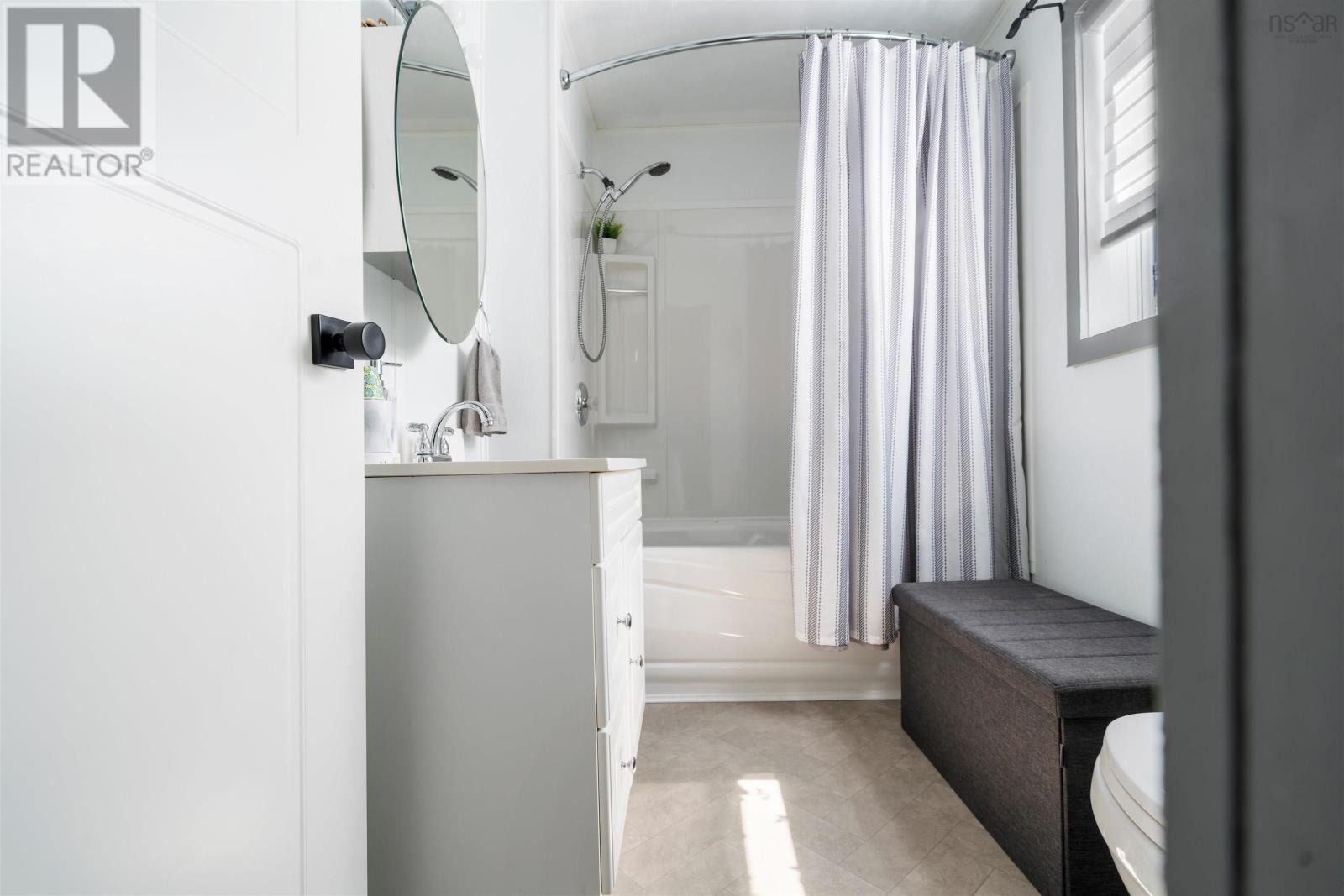 Property 9 of 40 of 1927 Drummond Road