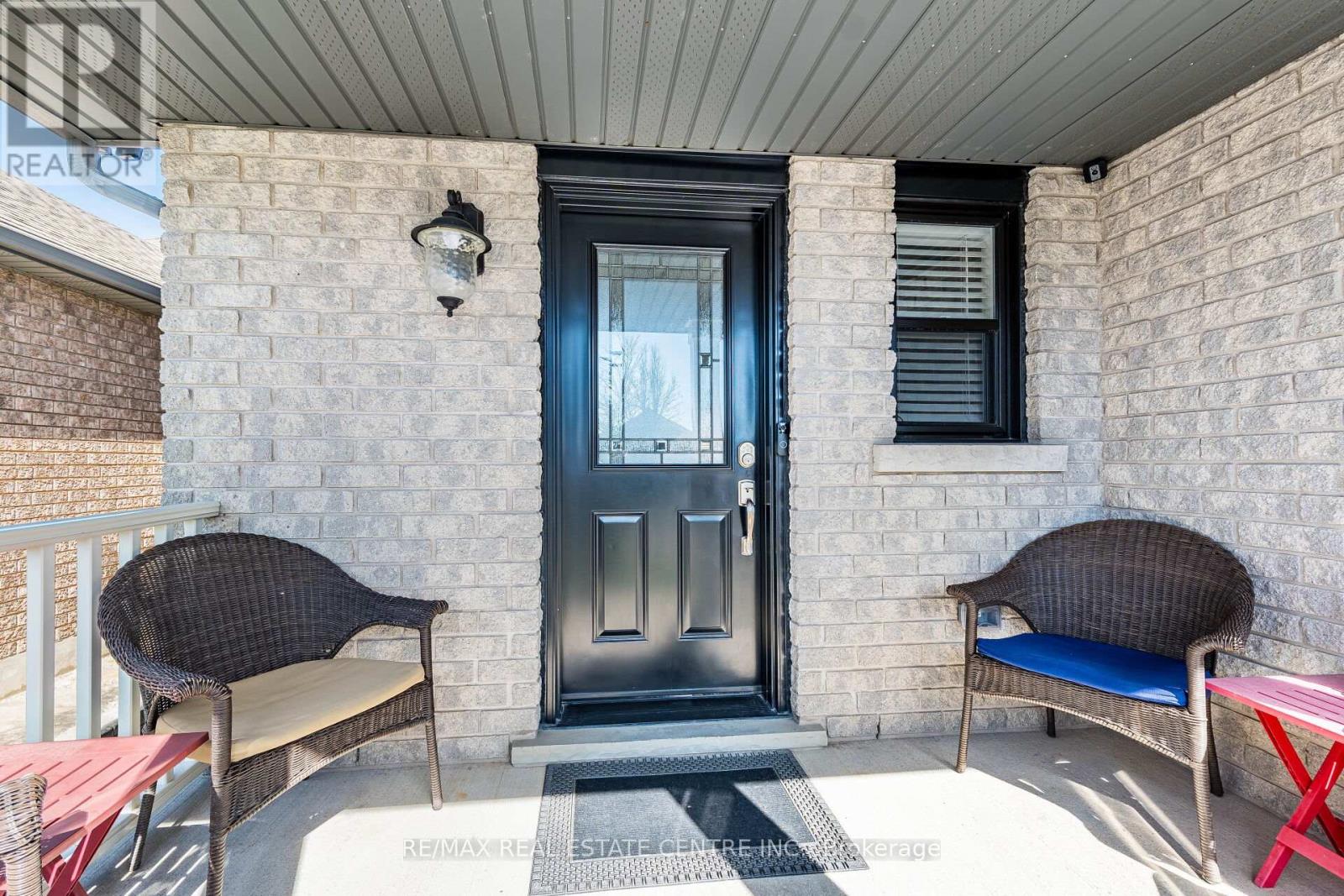 25 SETTLERS ROAD - 4