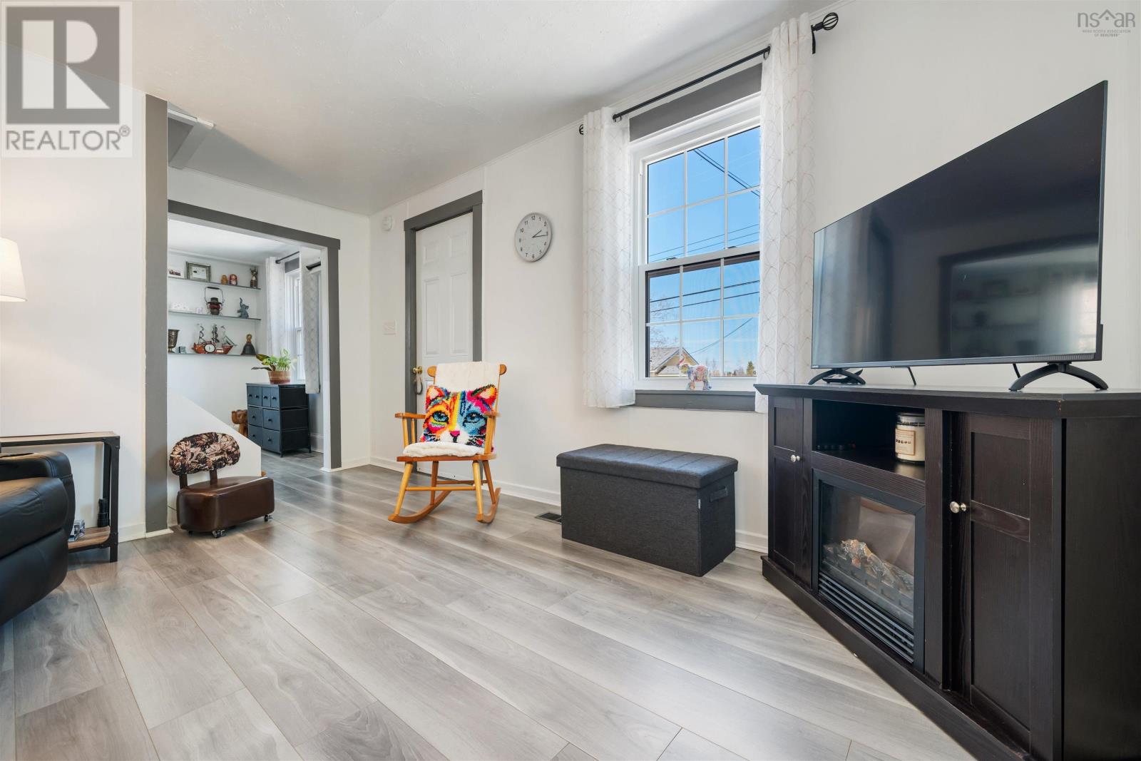 Property 14 of 40 of 1927 Drummond Road