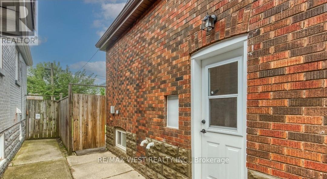 413 PALING AVENUE - 9