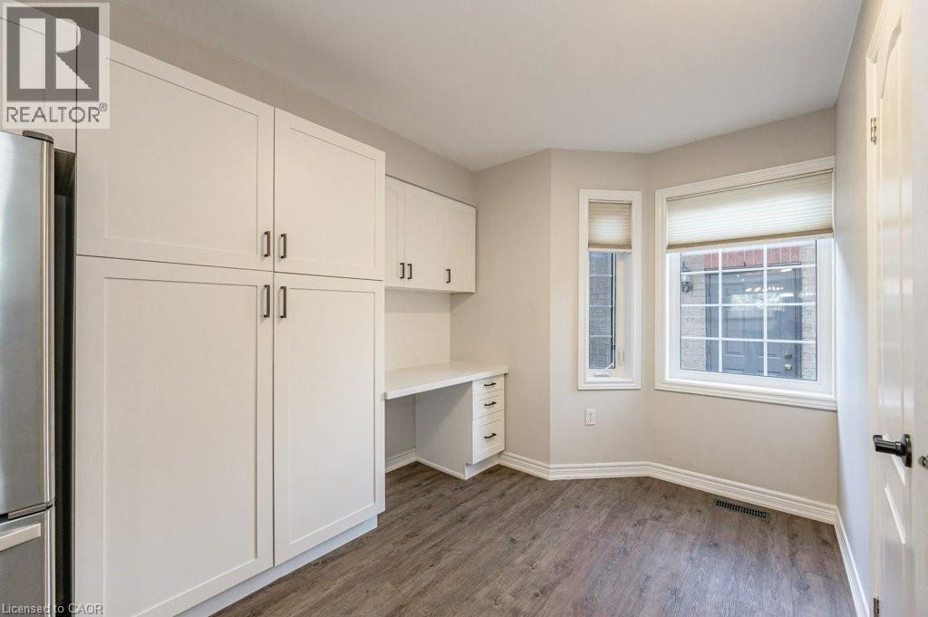 3542 FOWLER Court, Burlington, Ontario, L7N3W3 — Photo 5