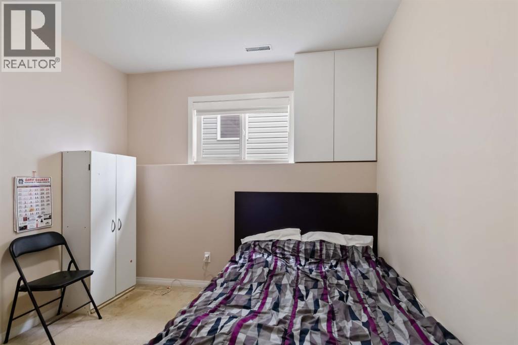 228 Paris Crescent, Fort McMurray