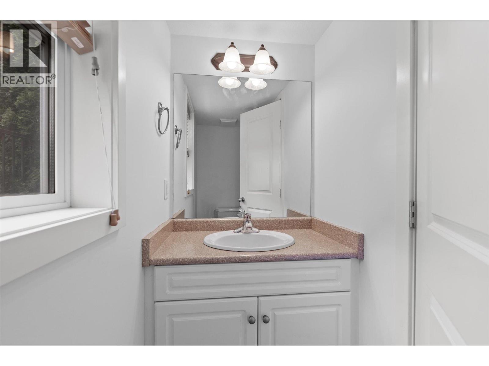  2003 Montego Street, West Kelowna