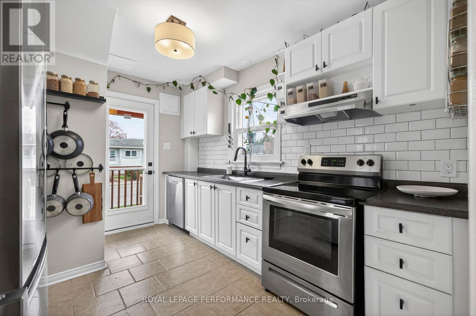 344 RICHELIEU AVENUE - 13