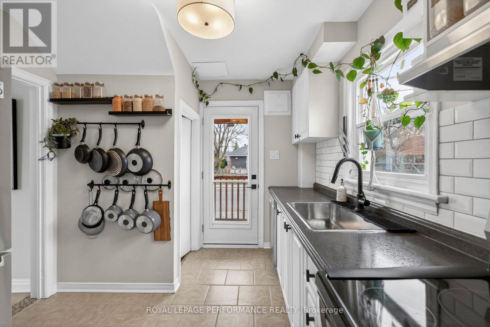 344 RICHELIEU AVENUE - 17