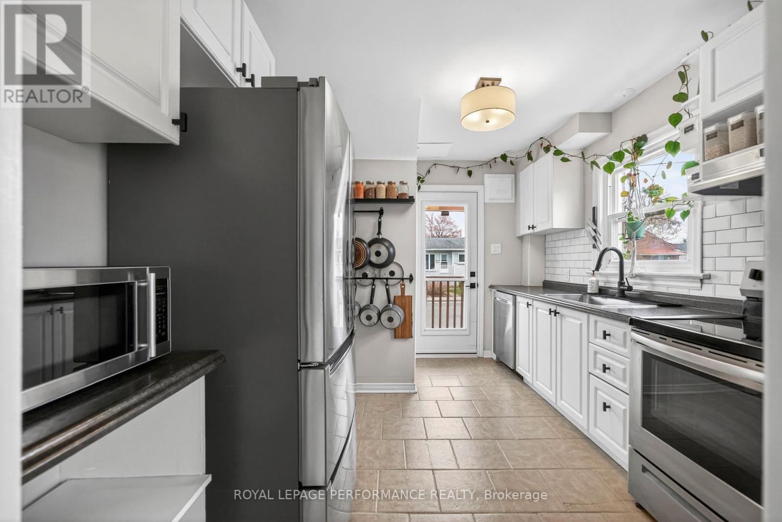 344 RICHELIEU AVENUE - 19
