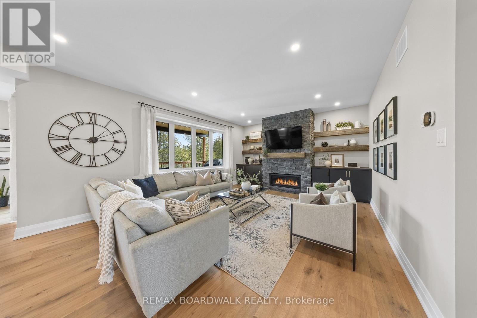 104 STONEWOOD DRIVE - 13