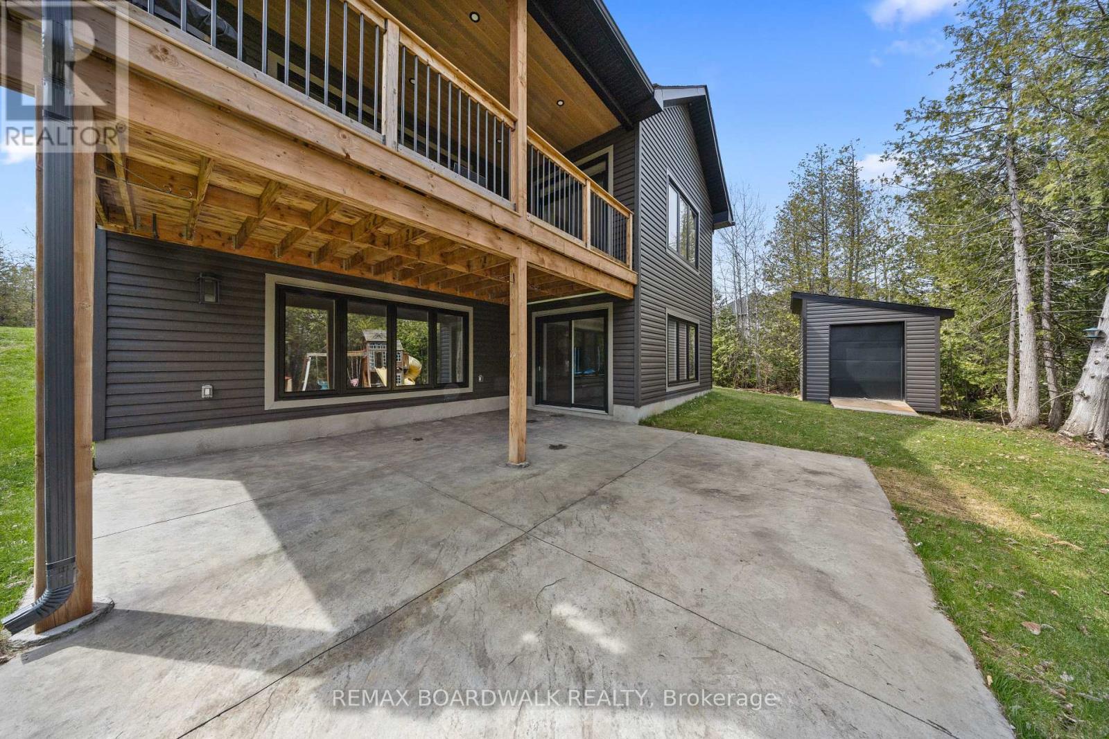 104 STONEWOOD DRIVE - 41