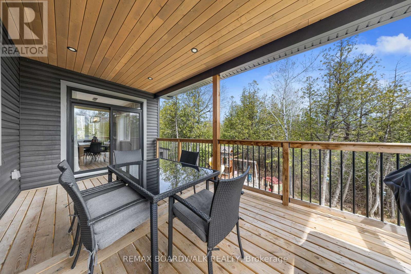 104 STONEWOOD DRIVE - 39