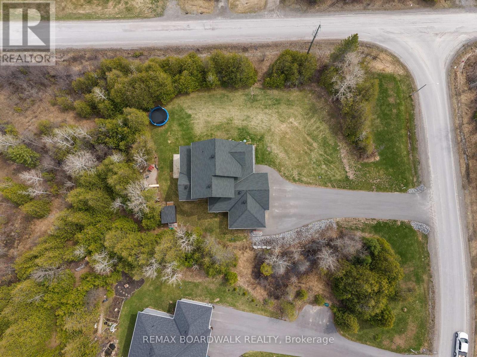 104 STONEWOOD DRIVE - 43