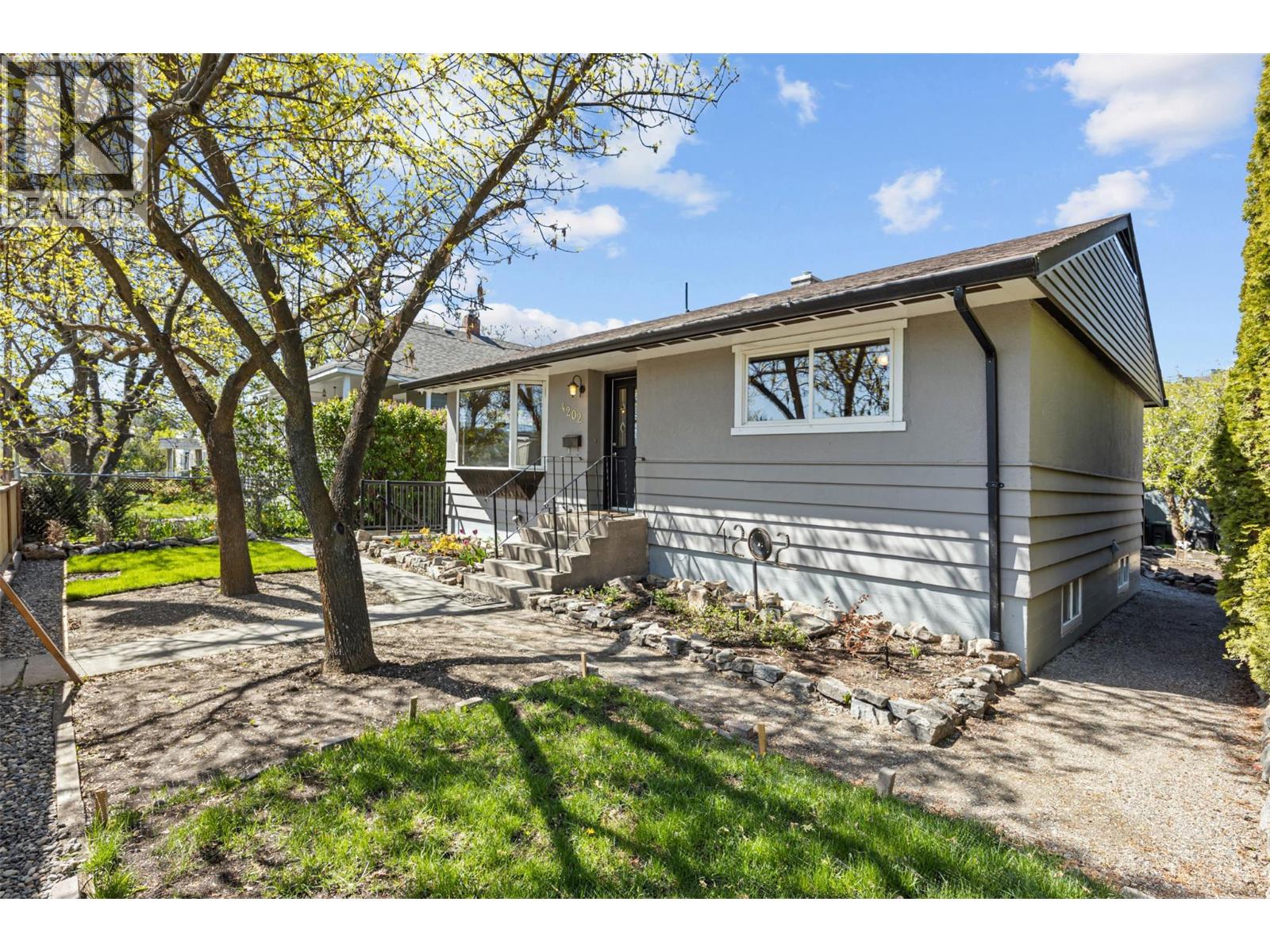 4202 34 Street, Vernon