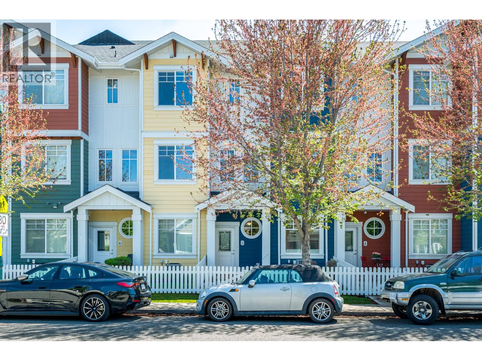 433 McCarren Avenue Unit# 5, Kelowna