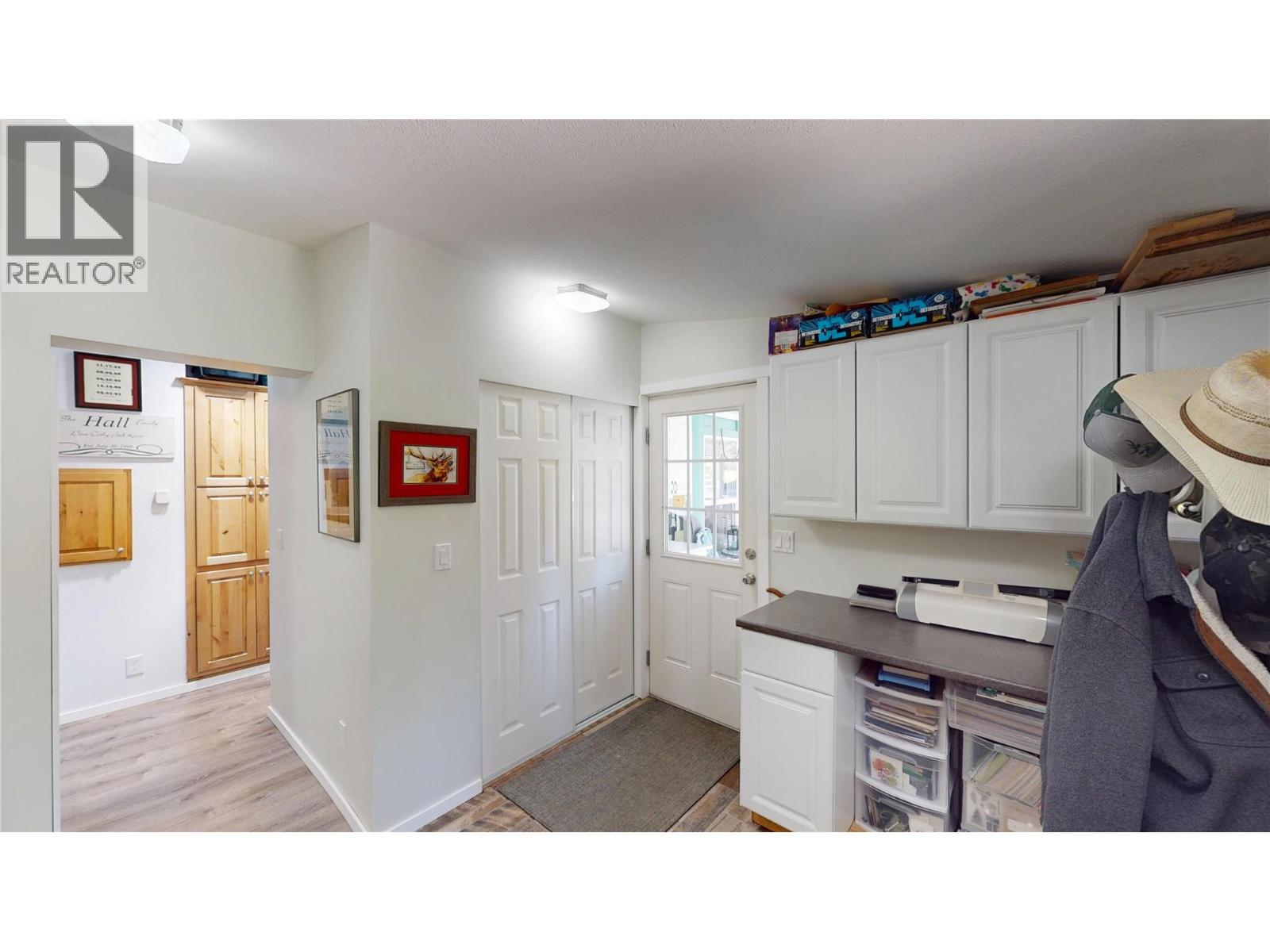 5 3320 Theatre Road North, Cranbrook
