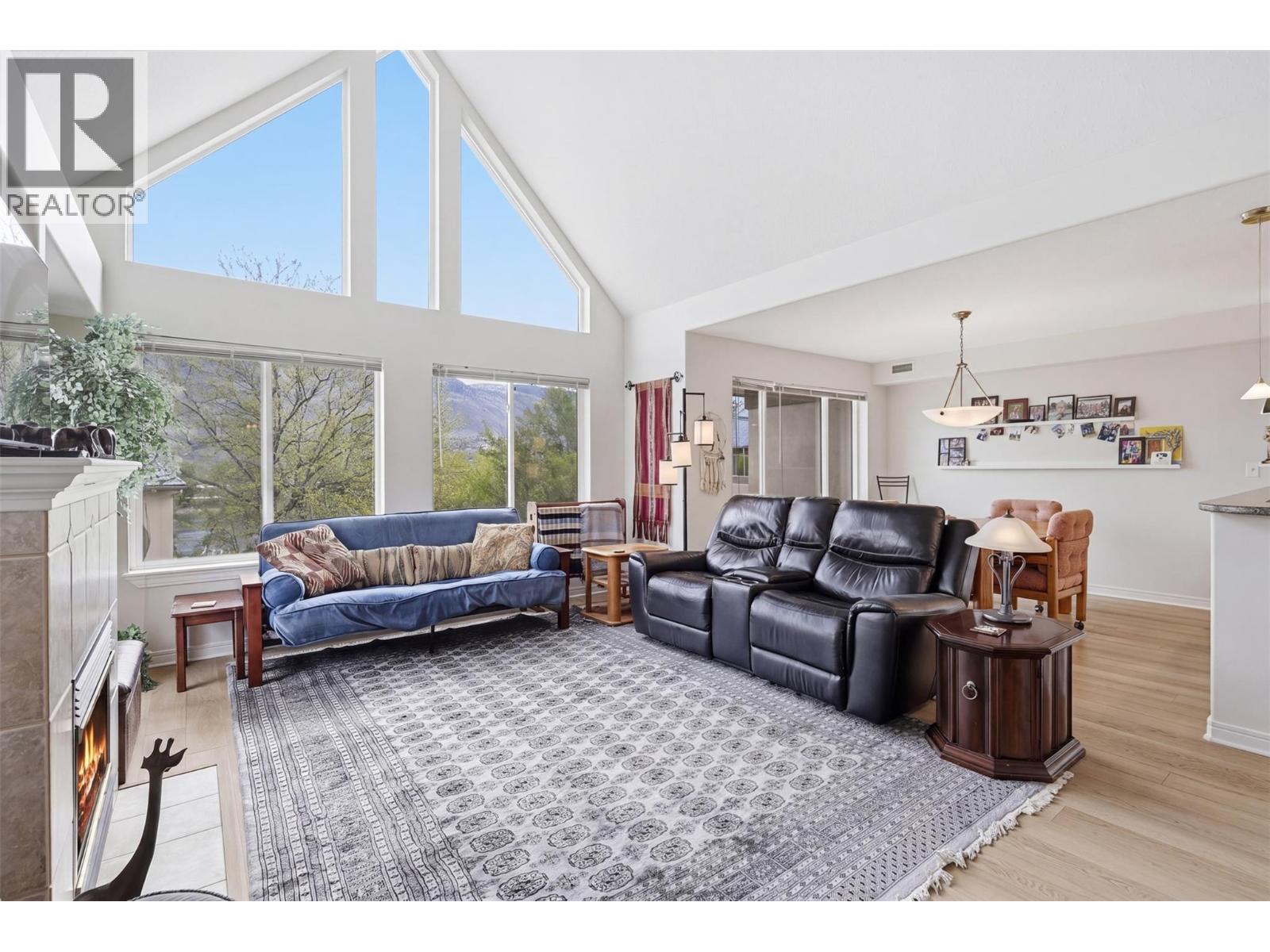#407 950 LORNE Street - 18