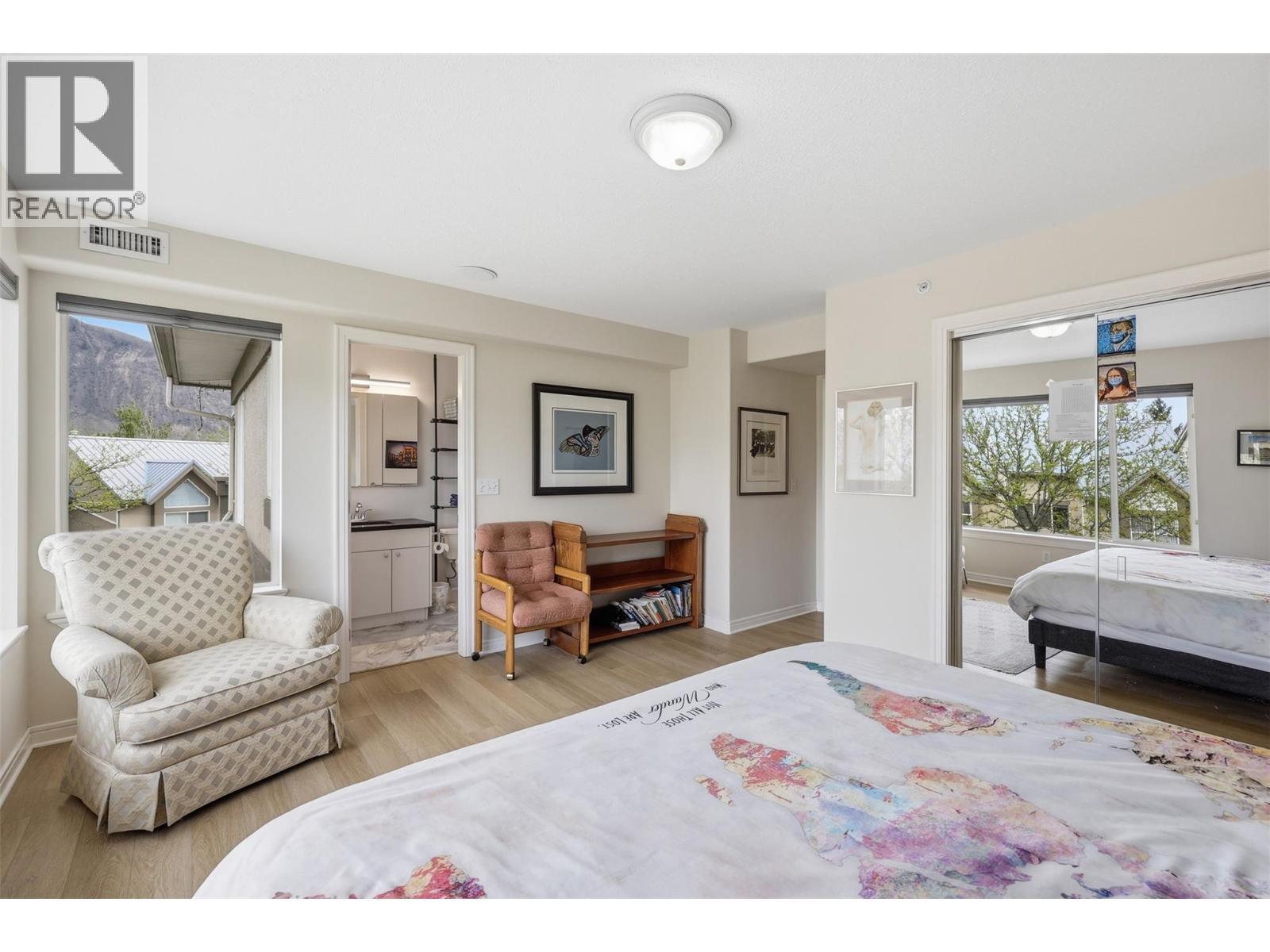 #407 950 LORNE Street - 27