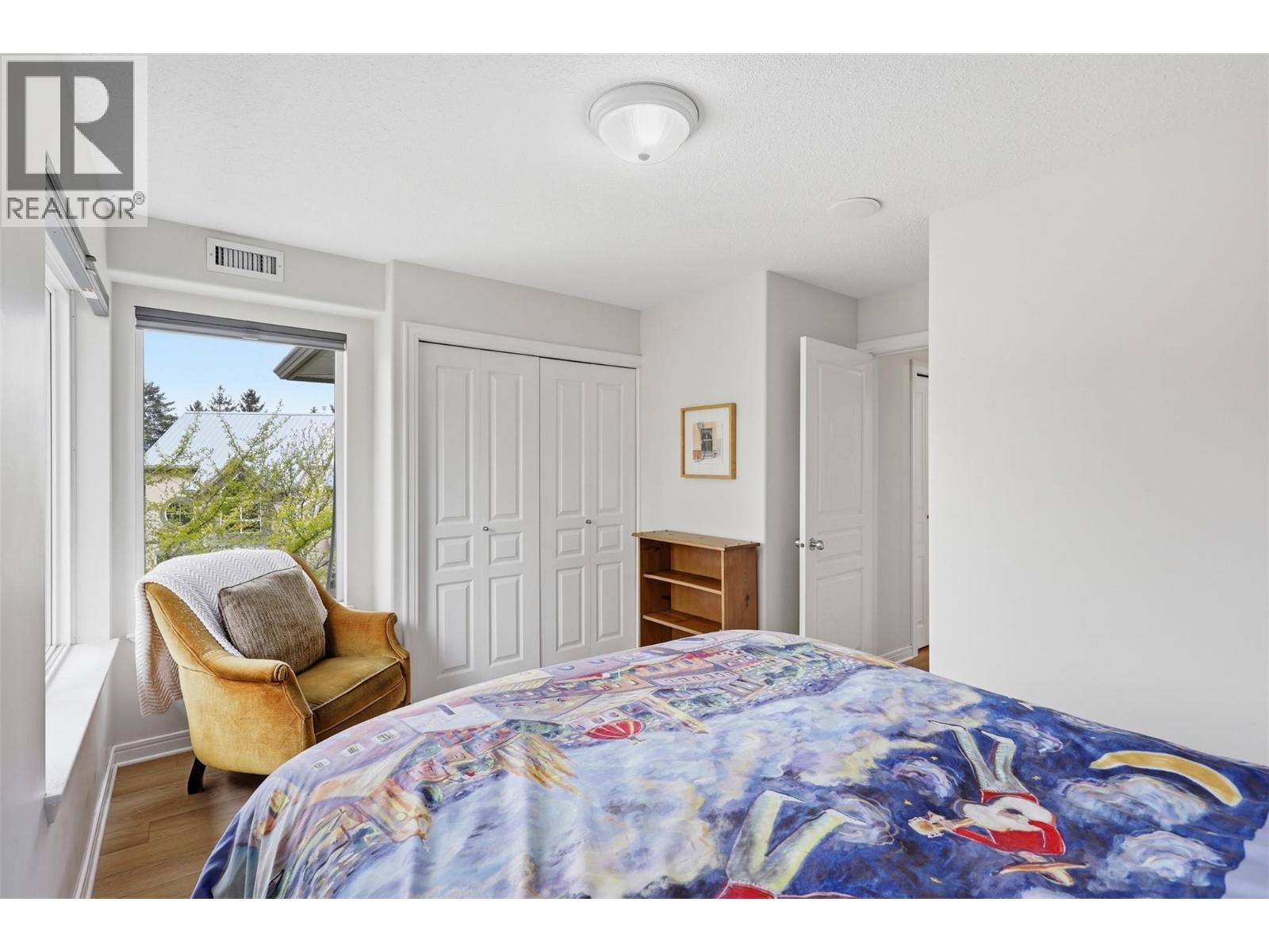 #407 950 LORNE Street - 30