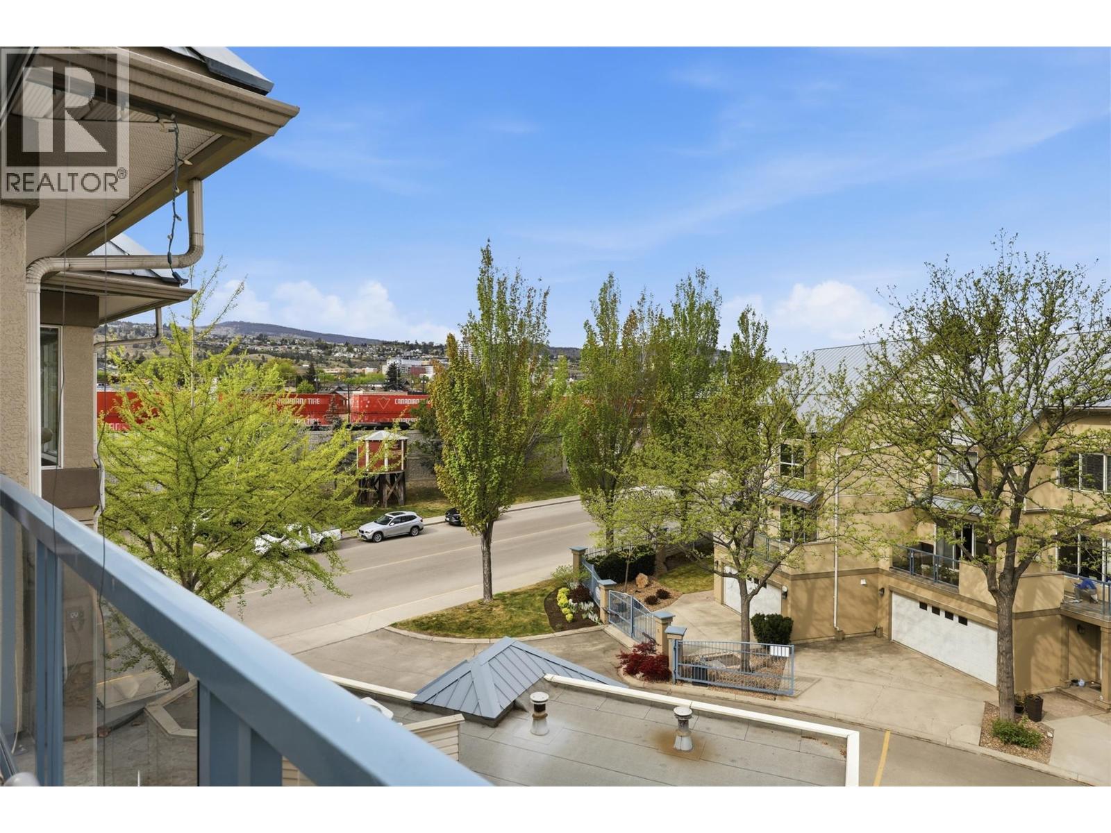 #407 950 LORNE Street - 12