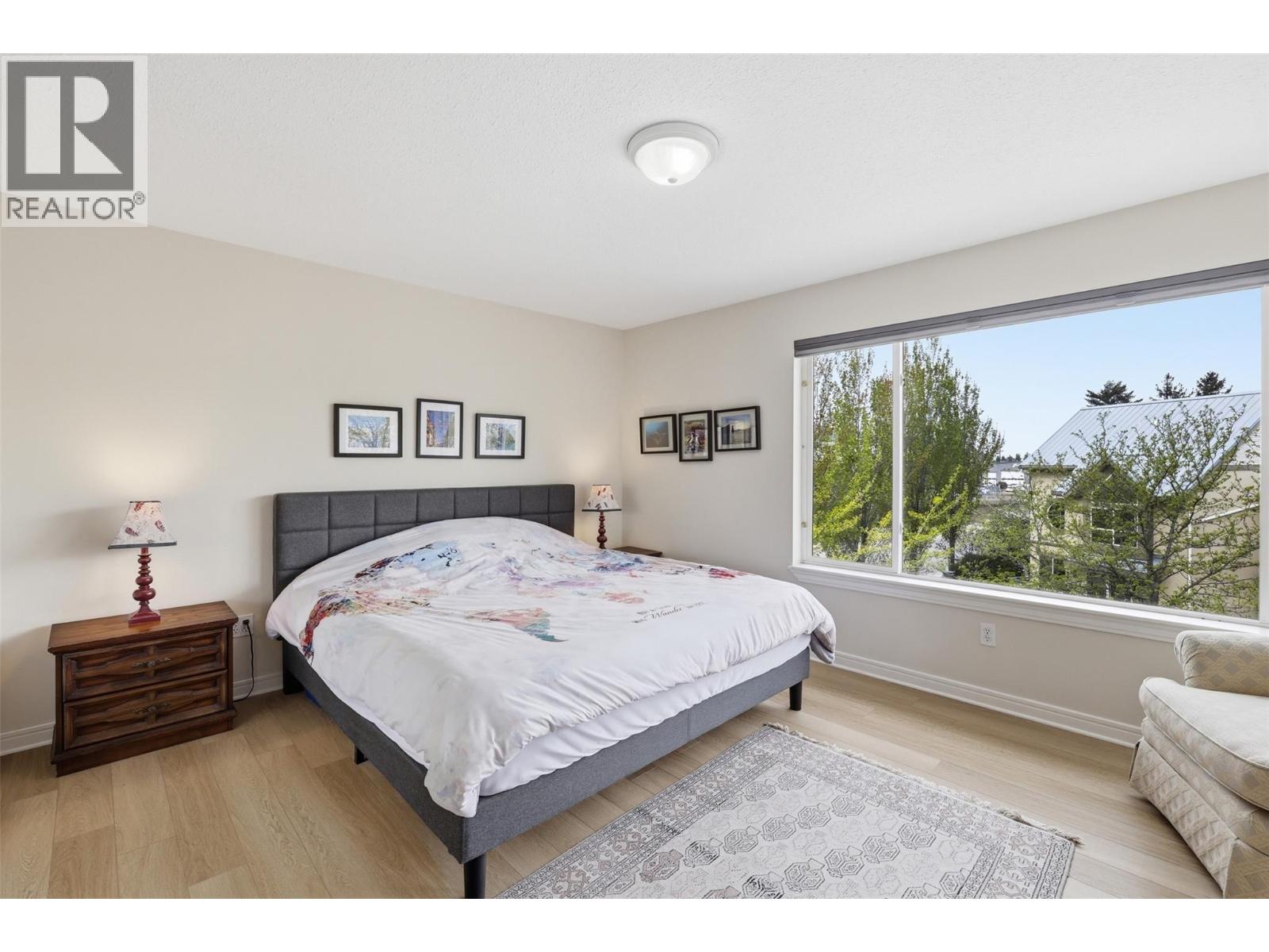 #407 950 LORNE Street - 24