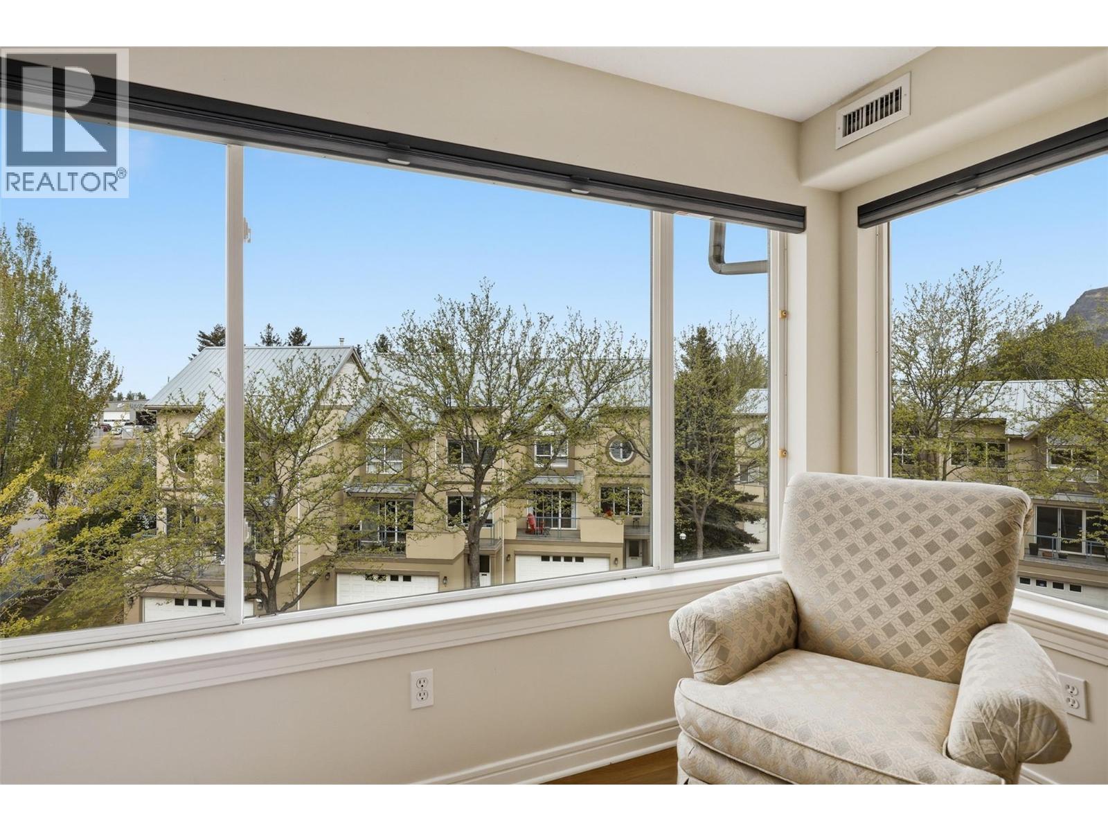 #407 950 LORNE Street - 26