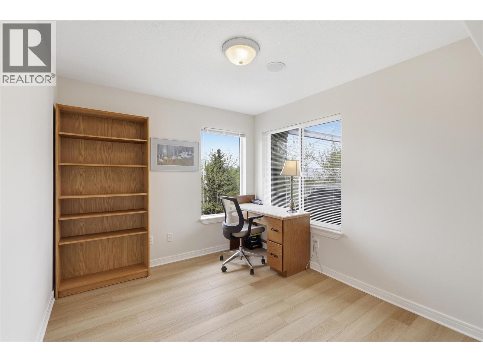 #407 950 LORNE Street - 34