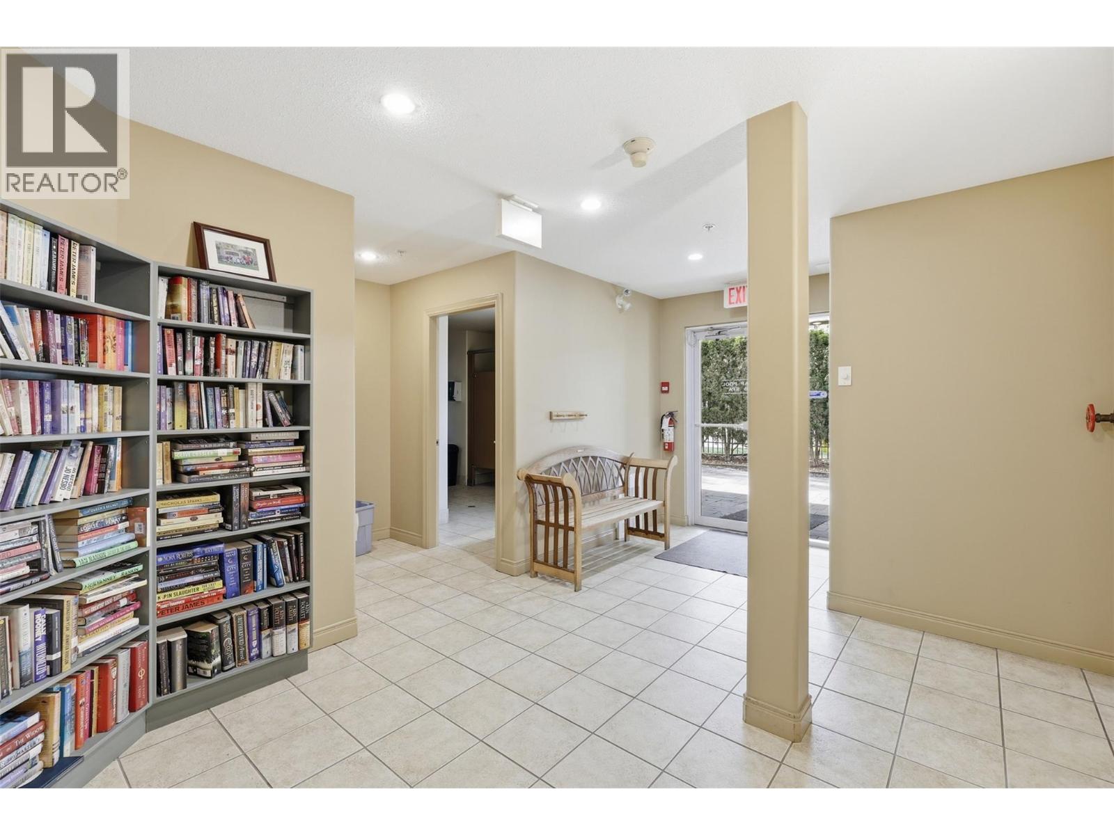 #407 950 LORNE Street - 46