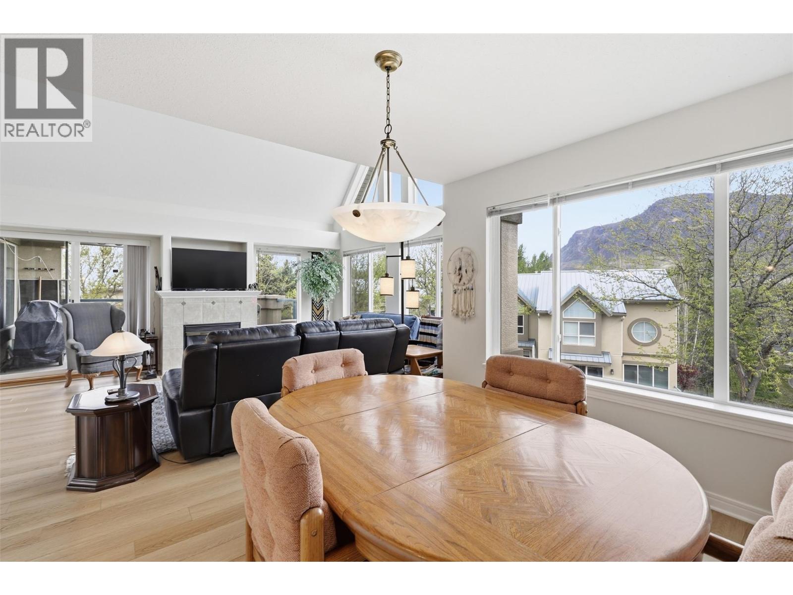 #407 950 LORNE Street - 9