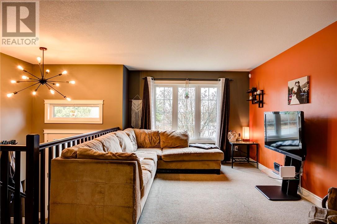 5385 Donald Street, Azilda, Ontario, P0M1B0 — Photo 7