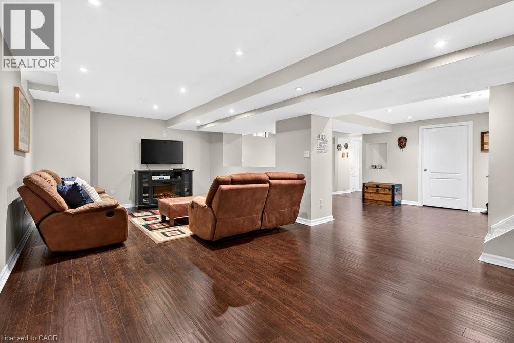5901 CHERCOVER Court, Burlington, Ontario, L7L6T2 — Photo 38