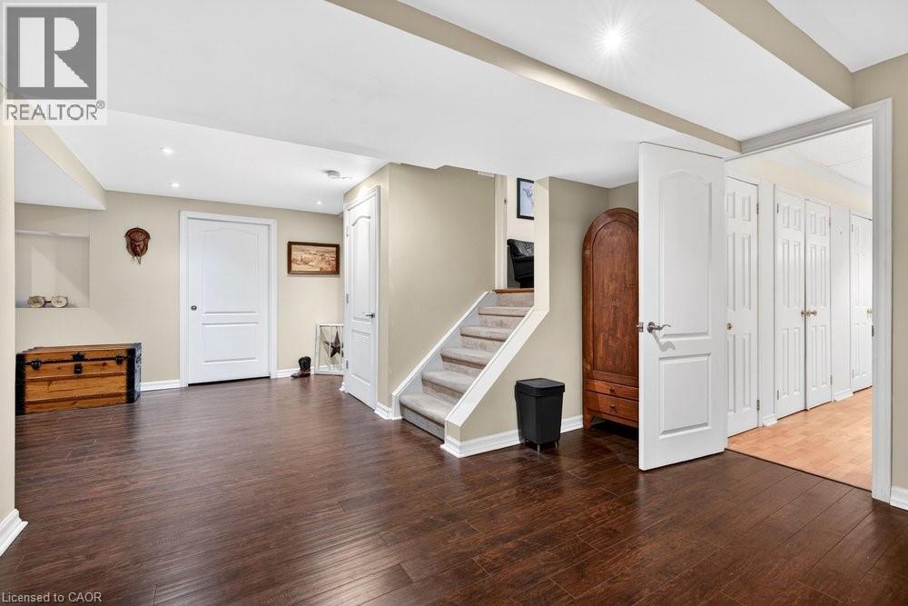 5901 CHERCOVER Court, Burlington, Ontario, L7L6T2 — Photo 40