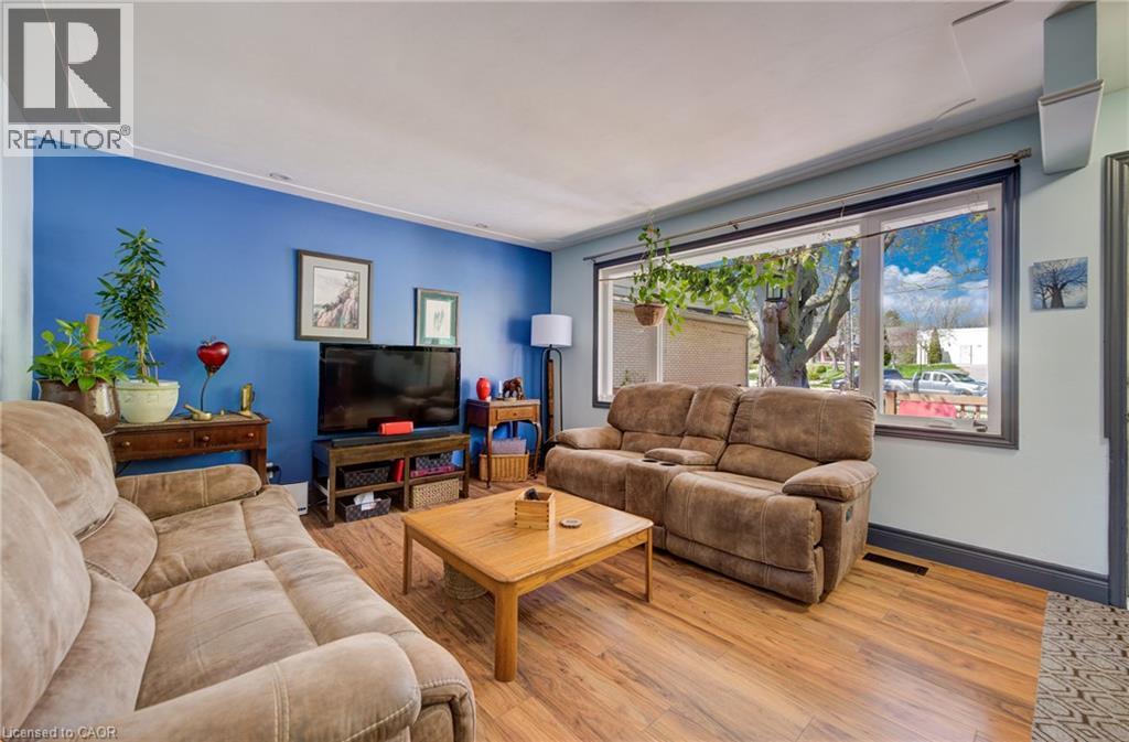 251 SHELDON Avenue N - 10