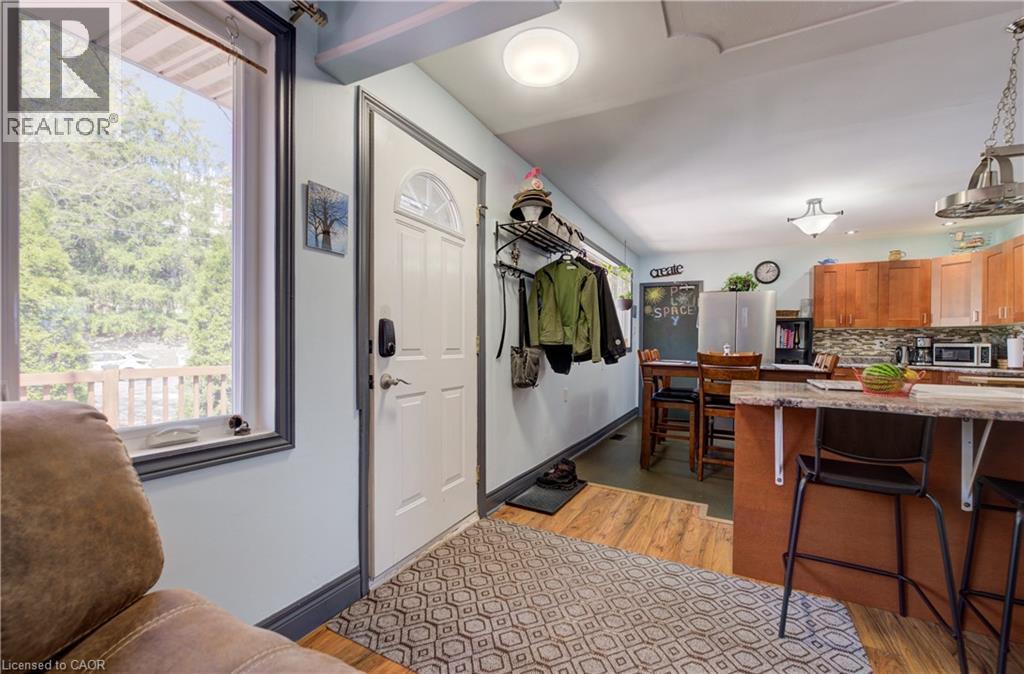 251 SHELDON Avenue N - 11