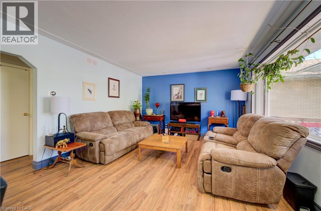 251 SHELDON Avenue N - 19