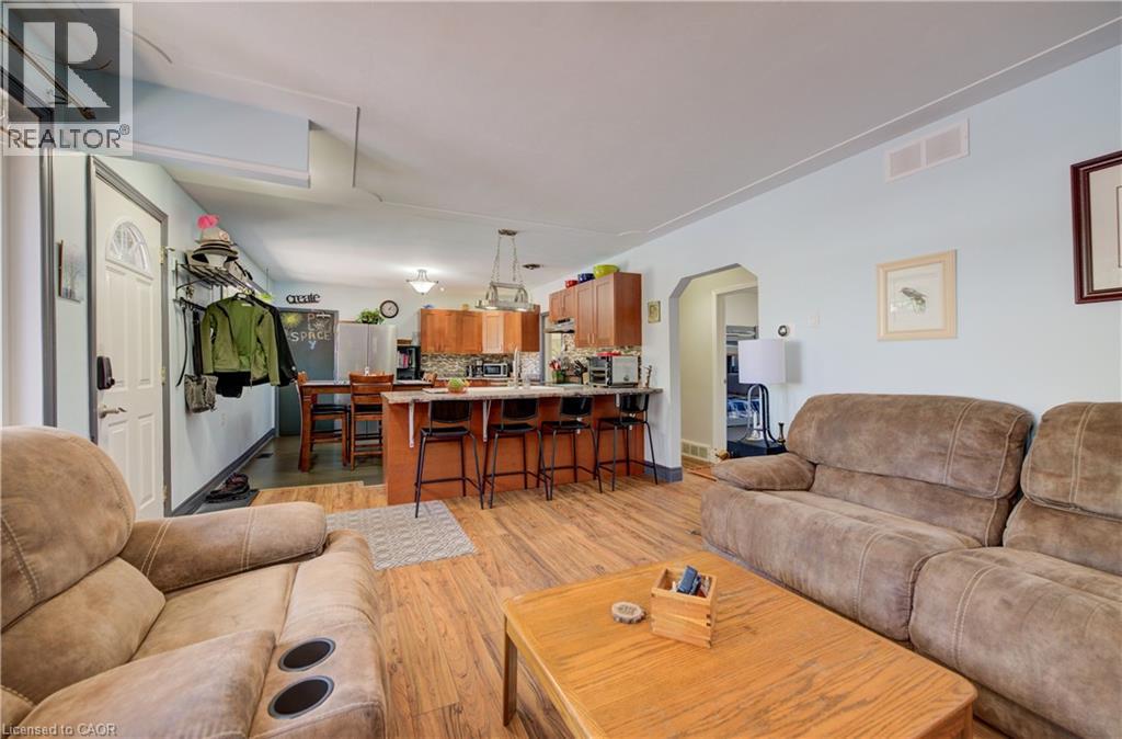 251 SHELDON Avenue N - 21