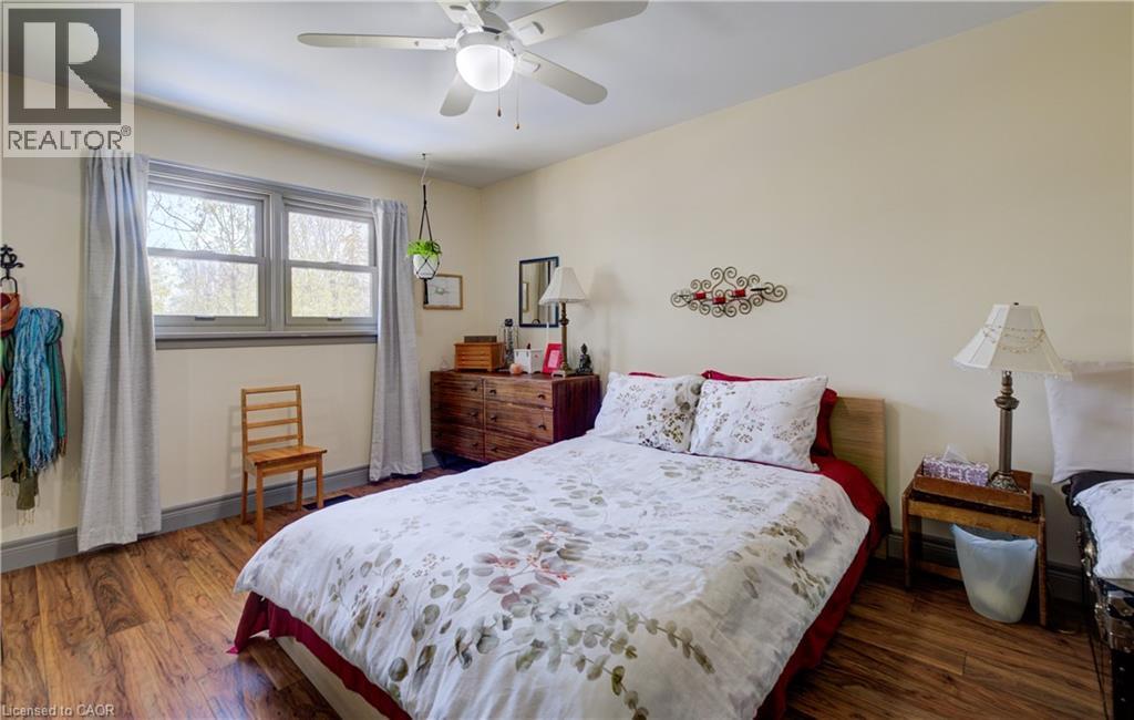 251 SHELDON Avenue N - 22
