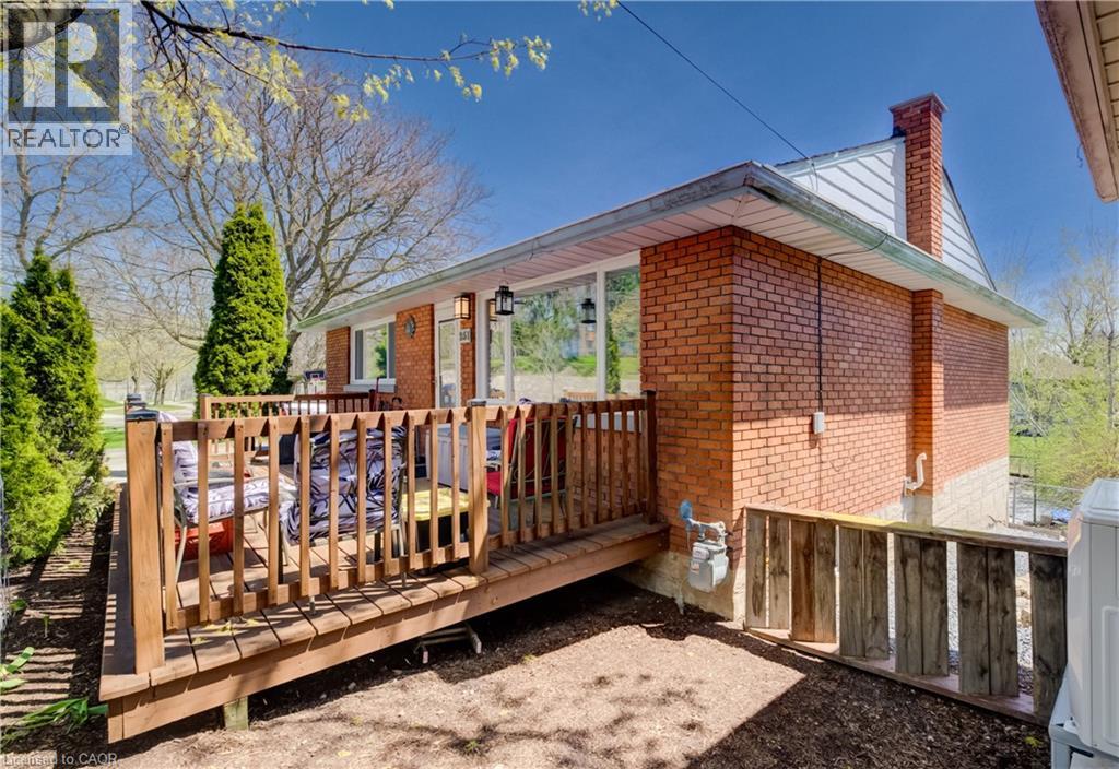 251 SHELDON Avenue N - 8