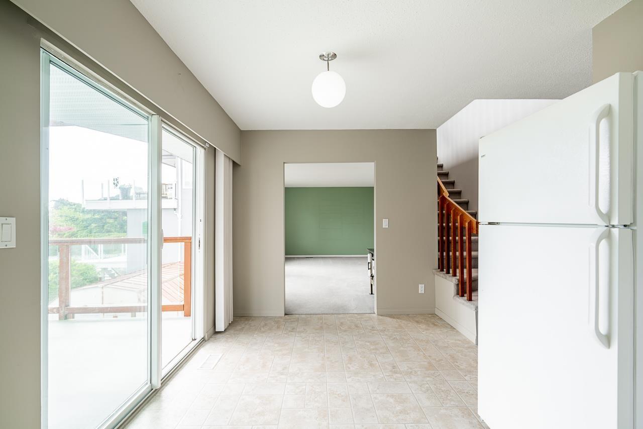 15856 BUENA VISTA AVENUE, White Rock