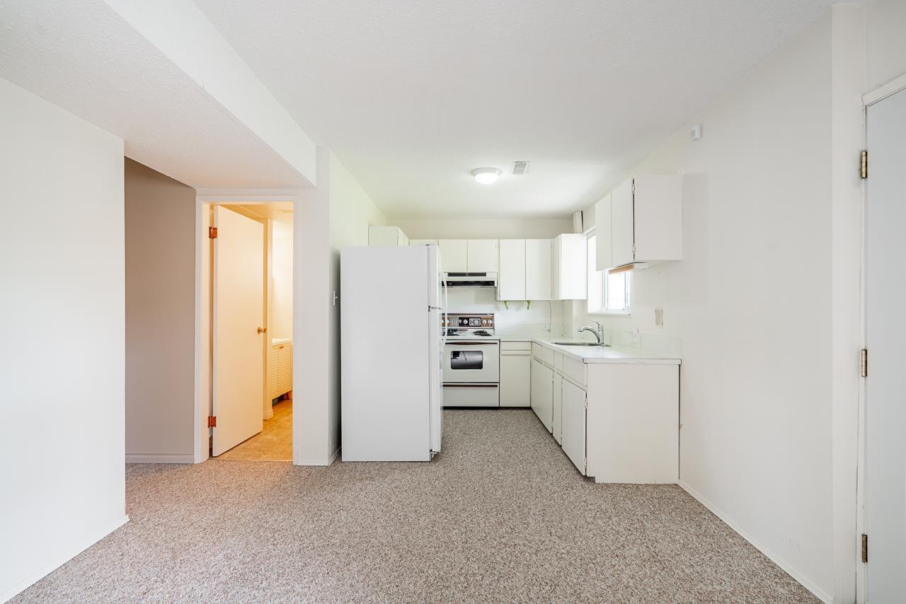 15856 BUENA VISTA AVENUE, White Rock
