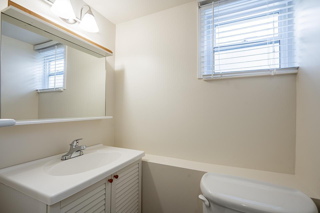 15856 BUENA VISTA AVENUE, White Rock