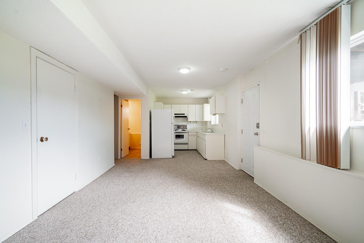 15856 BUENA VISTA AVENUE, White Rock