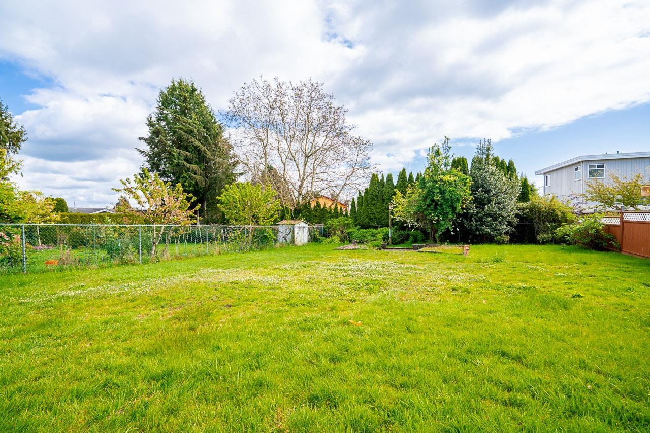 15856 BUENA VISTA AVENUE, White Rock